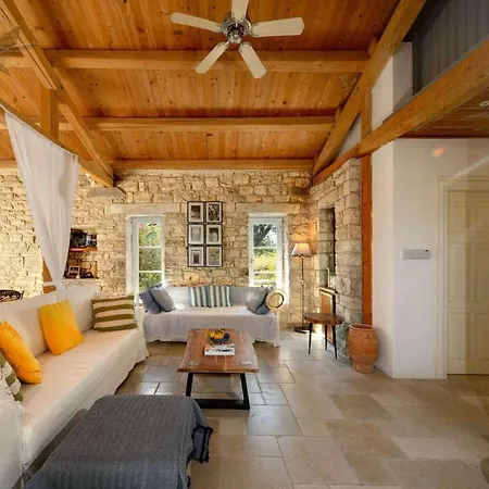 Villa Akeso *